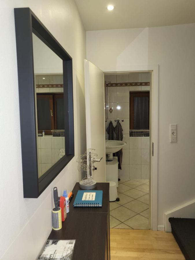 Tritt Ein Bring Glueck Herein - Exquisite 75 Qm - Messenaehe - Parkplatz - Flughafennaehe Dusseldorf Exterior photo